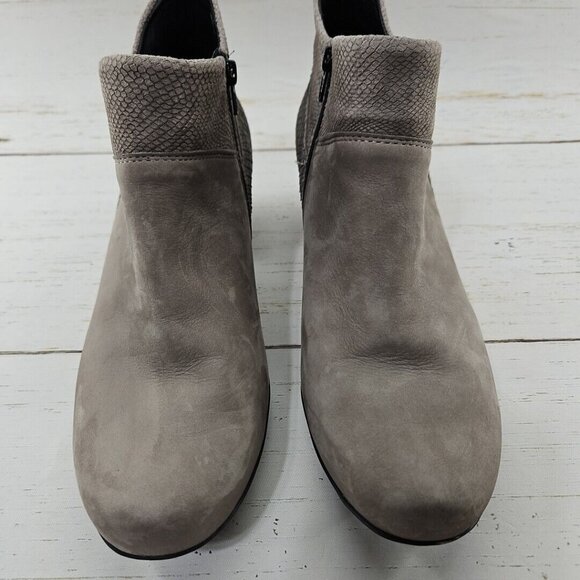 Mephisto Michaela Boots Womens‎ 9 Casual Ankle Bootie Taupe Leather Bucksoft Zip - Picture 4 of 13